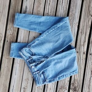 American Eagle Light Wash Stretch Mom Jean 00 Regular No Distressing Casual 90s